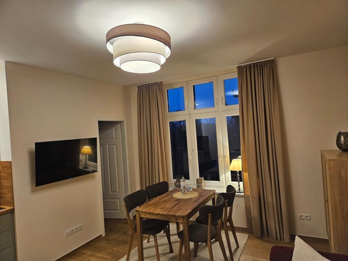 Ferienwohnung Glueck Am See Sternberg Bagian luar foto